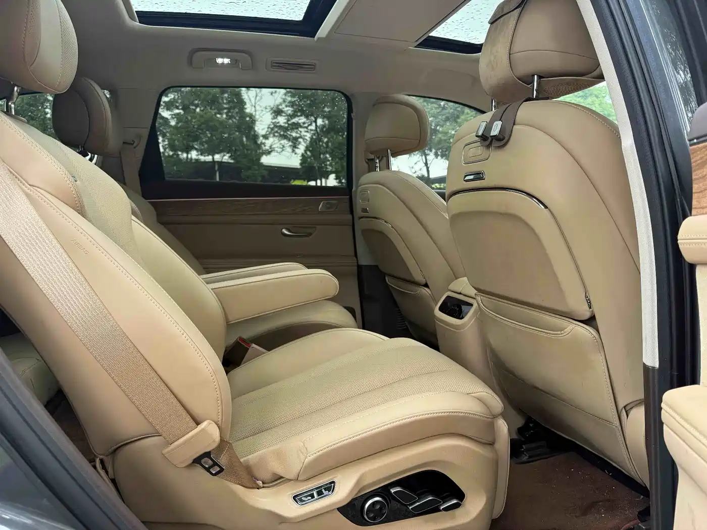 AITO Wenjie AITO M7 2024 1.5T Smart Drive 4WD Ultra 6-seater фото 8