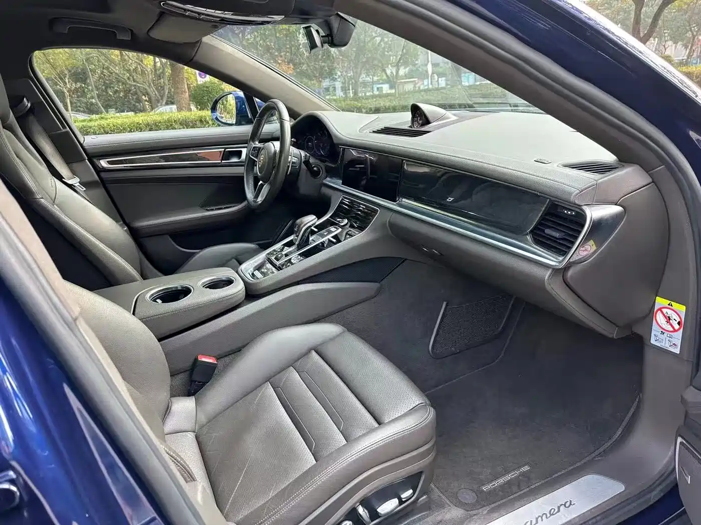 Porsche Panamera 2017 Panamera 4 Executive Long Wheelbase 3.0T фото 6
