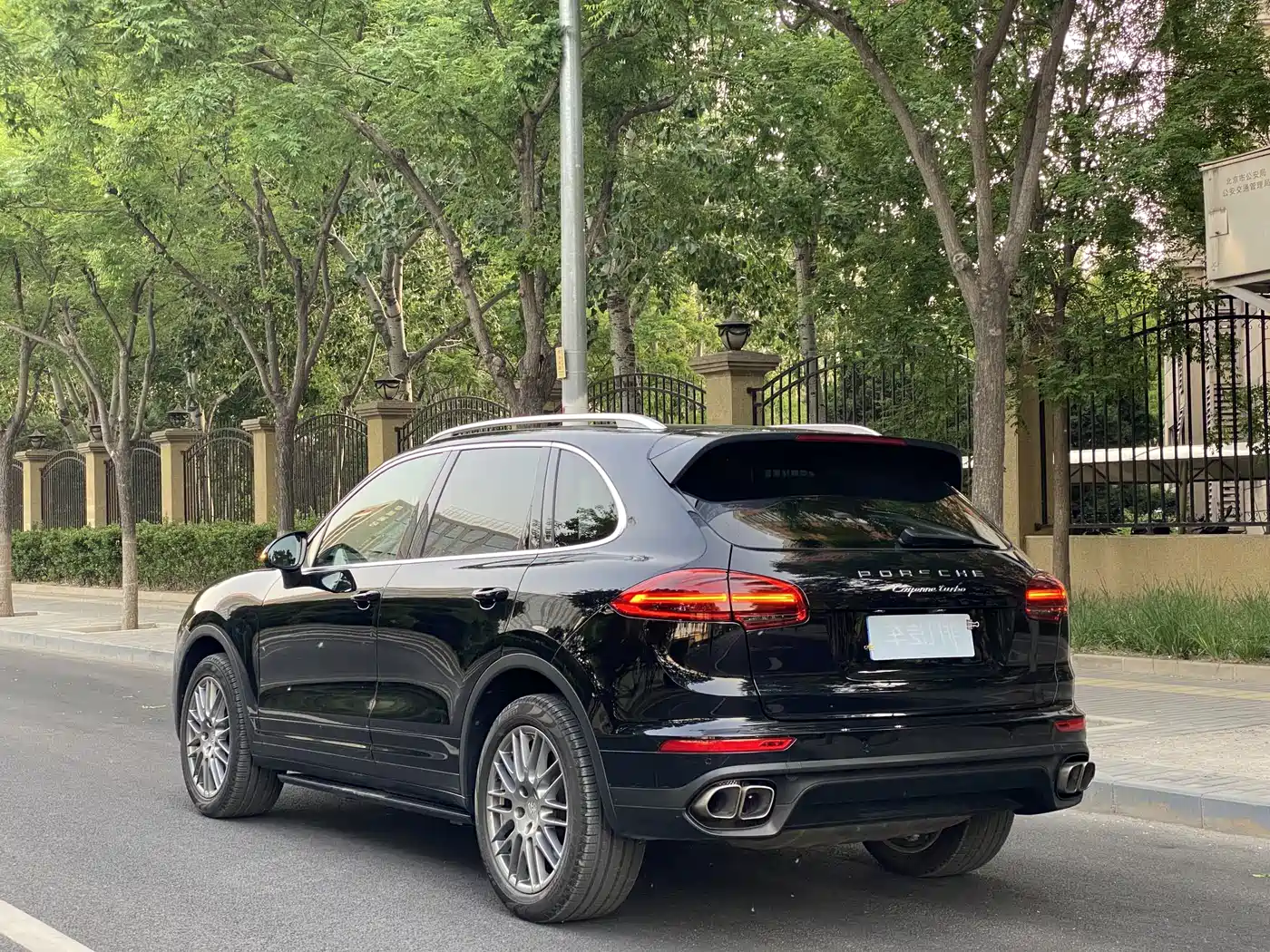 Porsche Cayenne 2015 Cayenne Turbo 4.8T фото 6
