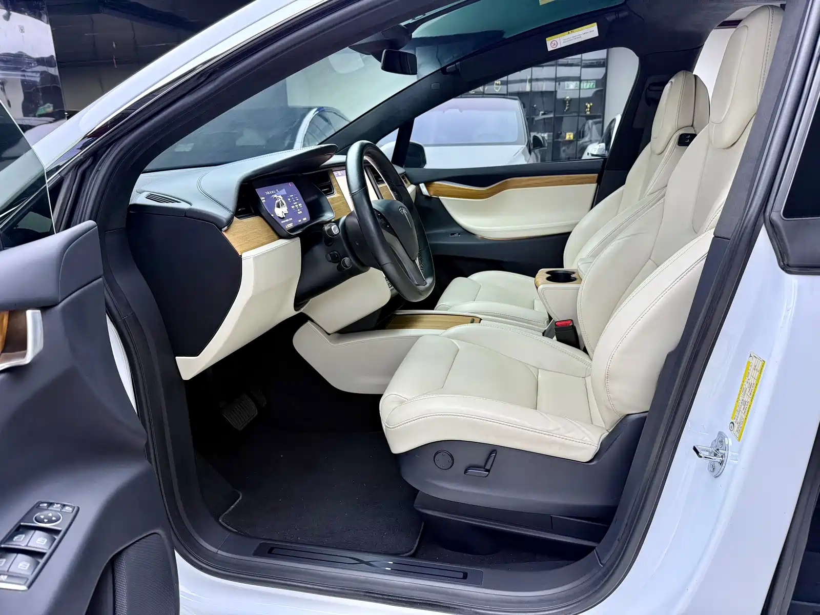 Фото 4 - Tesla Model X