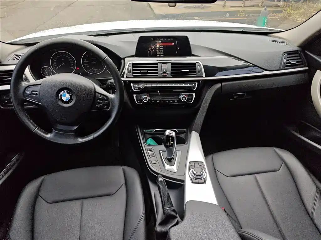 BMW 3 Series 2016 320Li Fashion Model фото 10