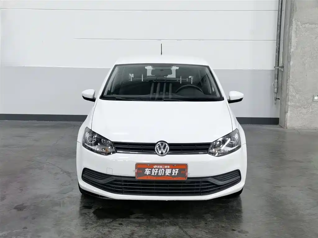 Volkswagen Polo 2018 1.5L Manual Safe Drive фото 3