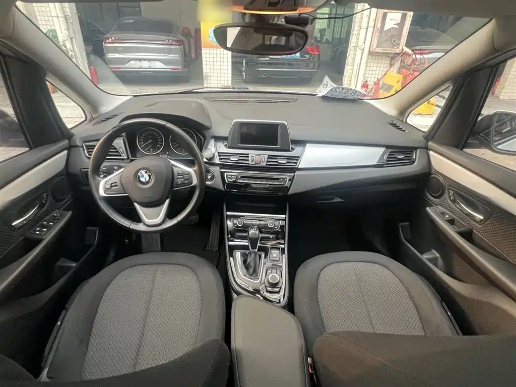 BMW 2 Series Gran Tourer 2015 218i Leading фото 14