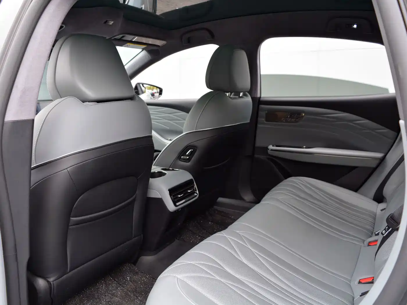 GEELY GALAXY GALAXY E8