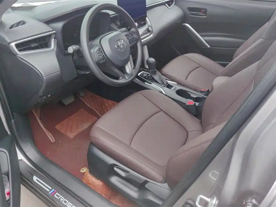 Toyota Corolla Cross 2023 Hybrid 2.0L Pioneer Edition фото 9