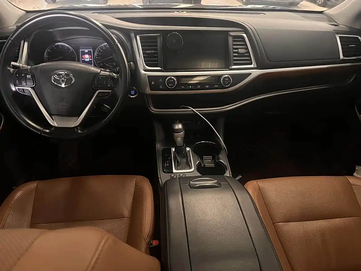 Toyota Highlander 2021 2.0T AWD Knight 7-Seater фото 11