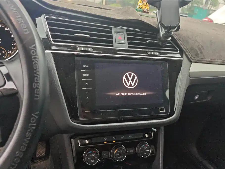 Volkswagen Tiguan L 2021 330TSI Automatic 2WD Smart фото 13