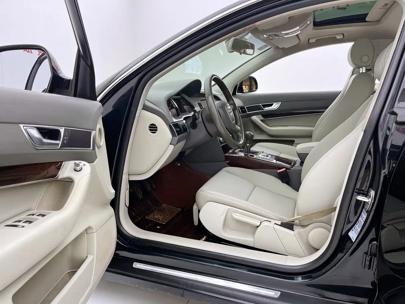 Фото 12 - Audi A6L