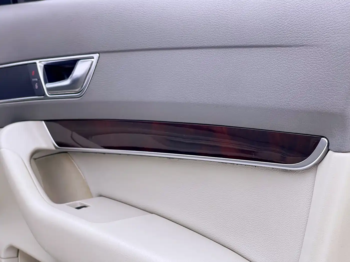 Фото 31 - Audi A6L