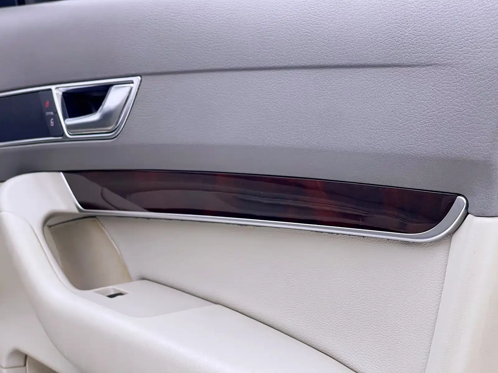Фото 31 - Audi A6L