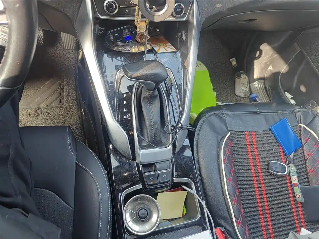 SAIC Maxus Maxus G50 2019 1.5T First Edition Automatic Luxury 6-Seater фото 7