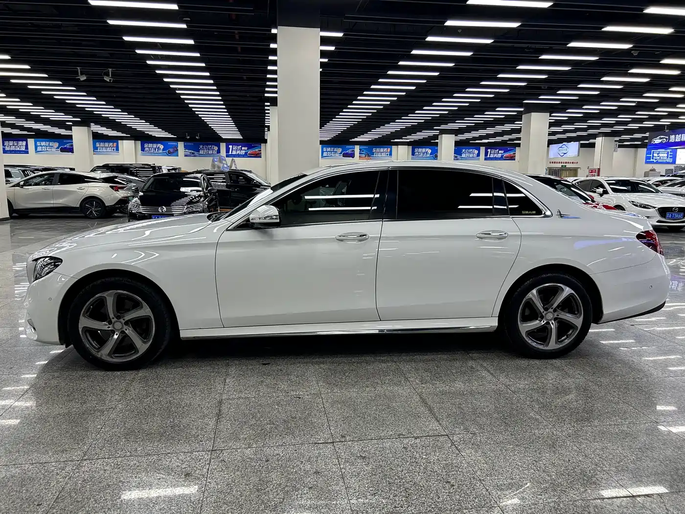 Mercedes-Benz E-Class 2017 E 200 L 4MATIC фото 4