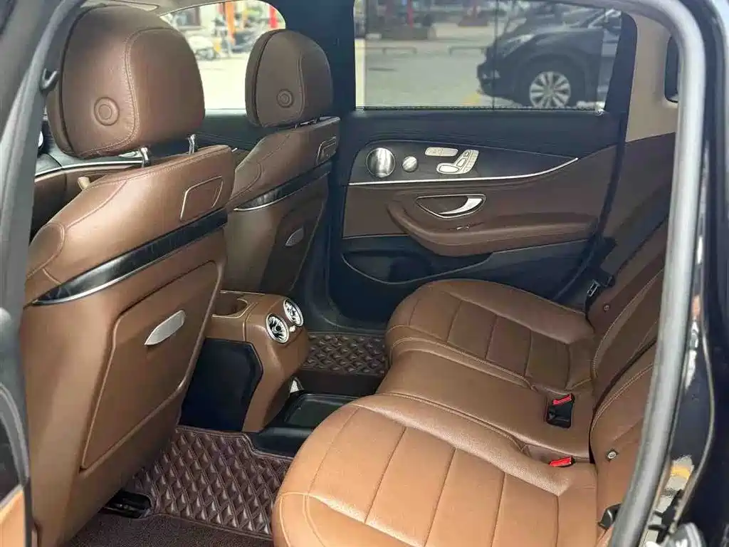 Mercedes-Benz E-Class 2018 Facelift E 300 L Sport Luxury фото 4