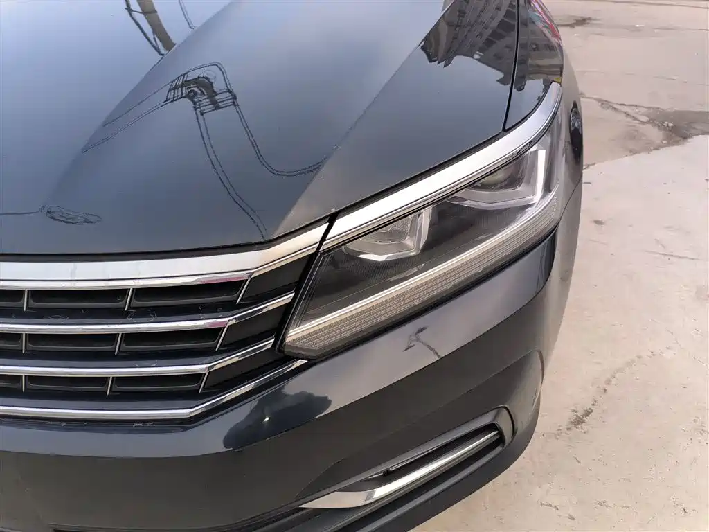 Volkswagen Passat 2017 330TSI DSG Prestige фото 24