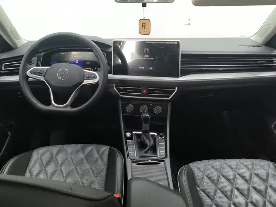 Volkswagen Sagitar 2025 300TSI DSG Surpass Edition фото 12