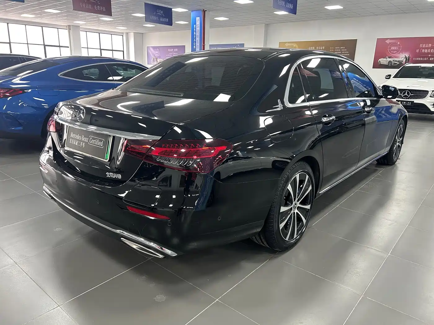 Mercedes-Benz E-Class New Energy 2022 Facelift III E 350 e L Plug-in Hybrid Sedan фото 10