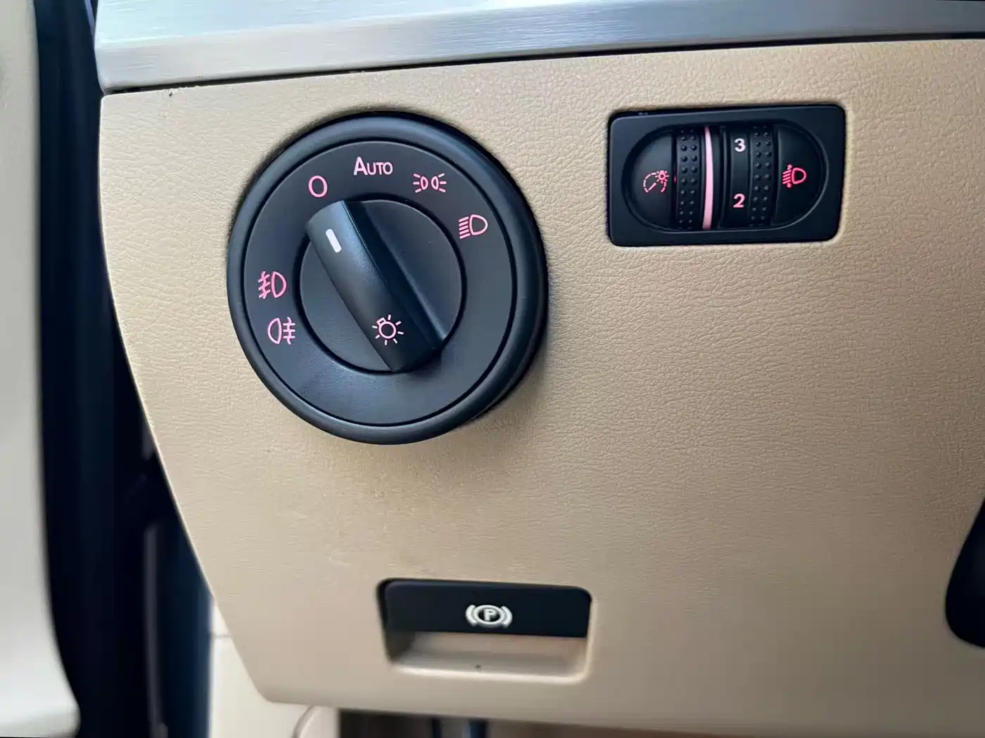 Volkswagen Touareg 2007 3.6L Standard фото 19