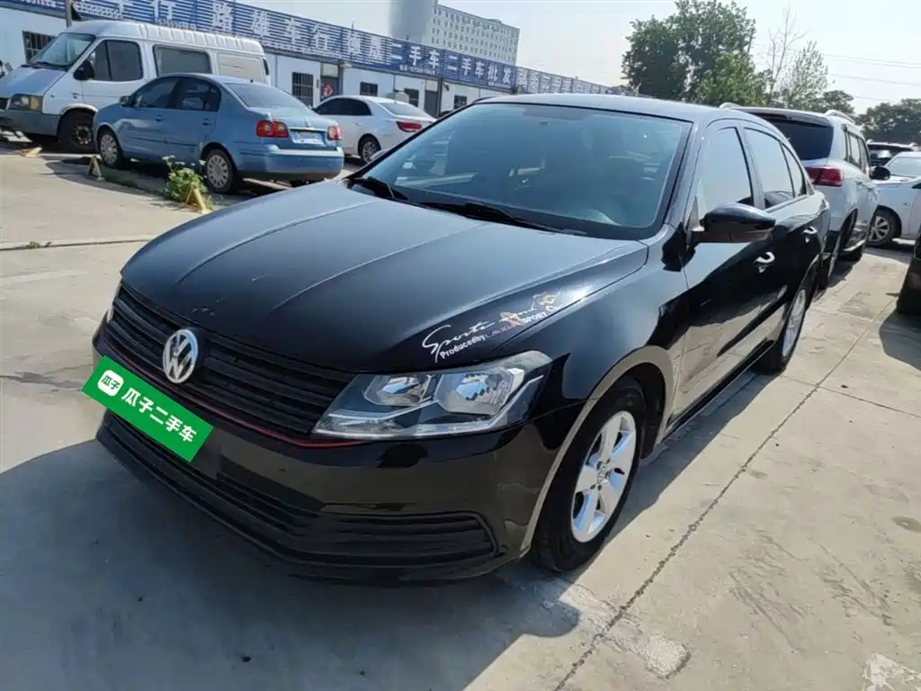 Volkswagen Lavida 2015 1.6L Automatic Trend Edition фото 2