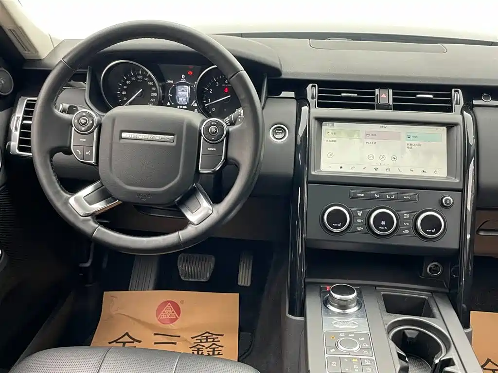 Land Rover Discovery 2018 3.0 SC V6 SE фото 26