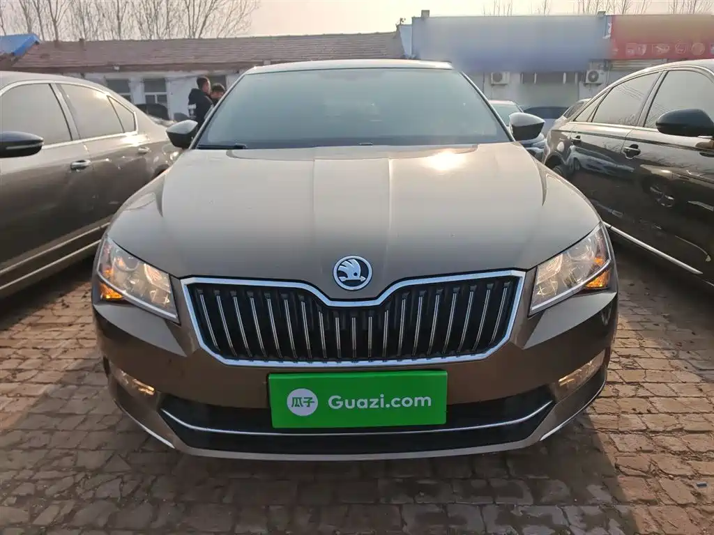 Škoda Superb 2018 TSI330 DSG Comfort Edition China V фото 3
