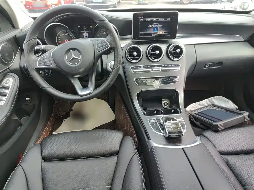 Mercedes-Benz C-Class 2017 Facelift C 200 L Sport Edition фото 3