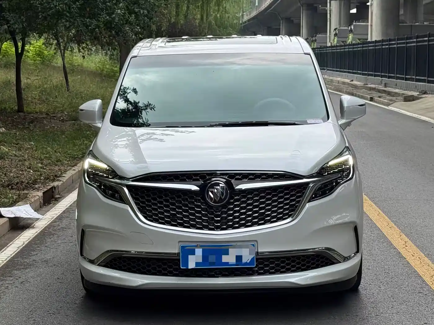 Buick GL8 2020 Model ES Landglory 653T Comfort фото 2