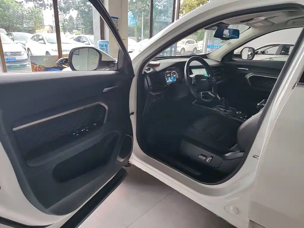Фото 16 - Haval H6