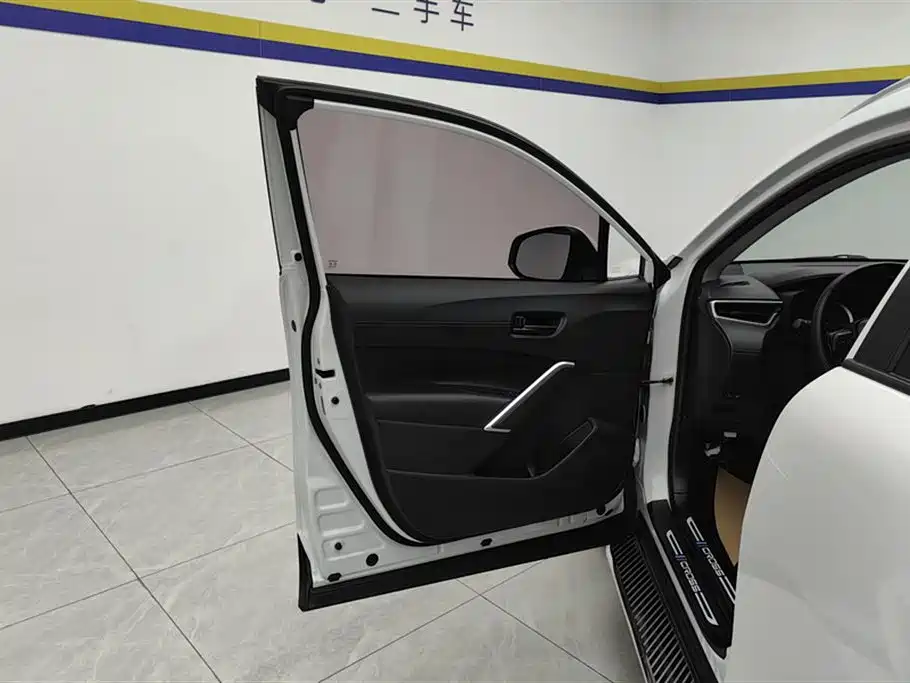 Toyota Corolla Cross 2022 2.0L Elite Edition фото 7