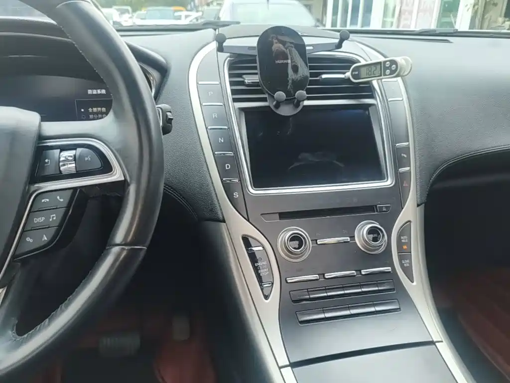 Lincoln Nautilus (Import) 2019 2019 2.0T 2WD Premium Edition China VI