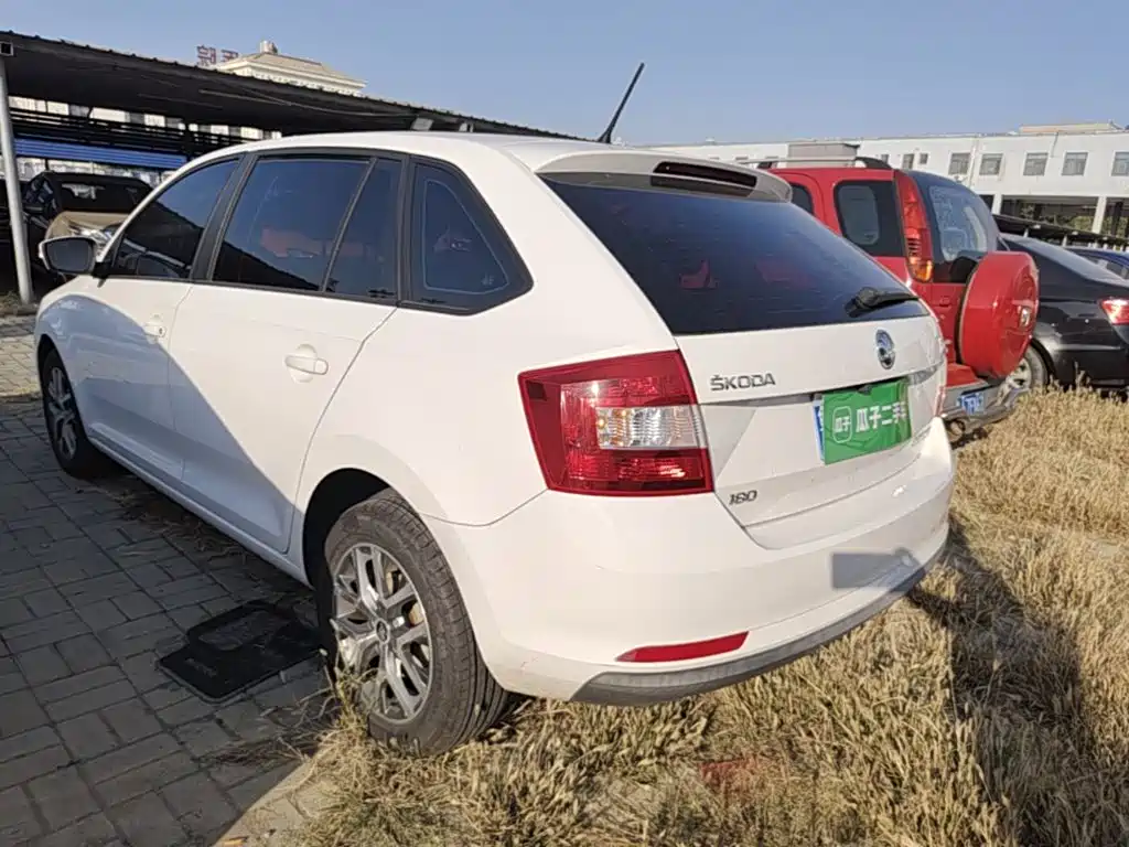 Škoda Skoda Rapid Spaceback 2018 2018 1.6L Automatic Standard