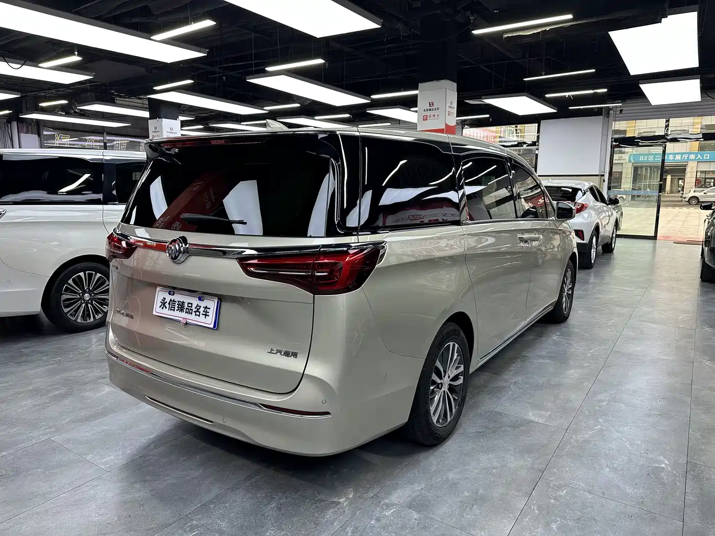 Buick GL8 2023 ES Landmaster Exclusive фото 4