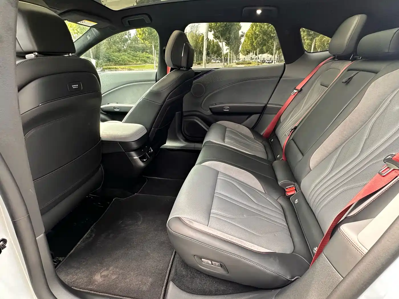 ZEEKR 007GT 2025 2025 Long Range RWD Smart Driving Edition 100kWh