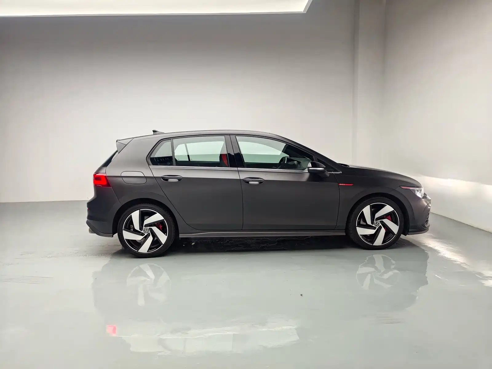 صورة 9 - Volkswagen Golf GTI