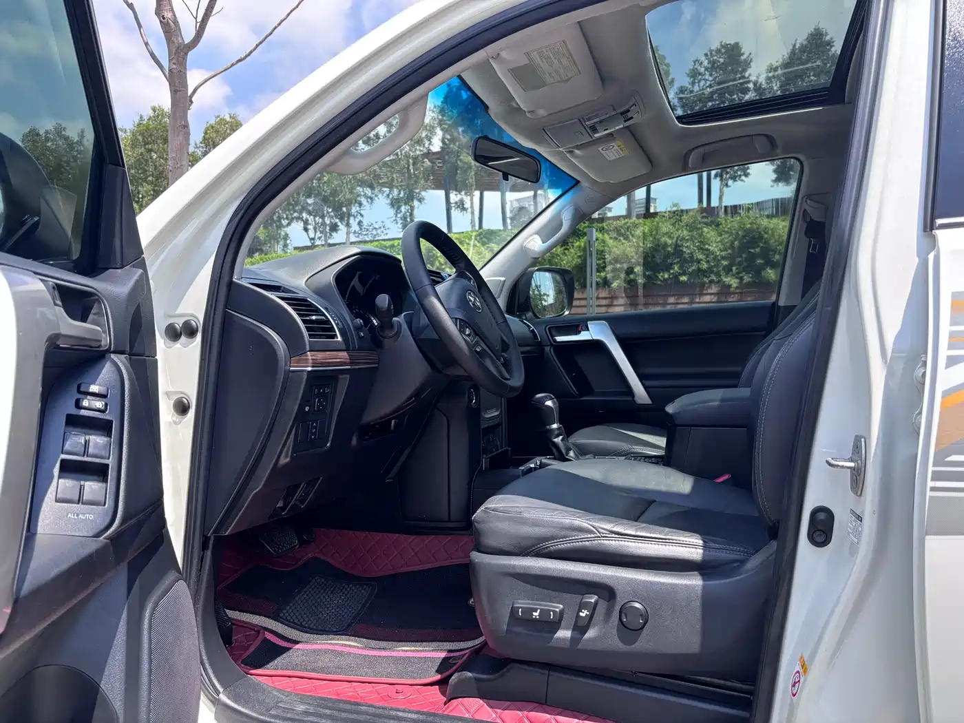 Toyota Prado 2018 3.5L Automatic TX-L Rear-mounted Spare Tire фото 6
