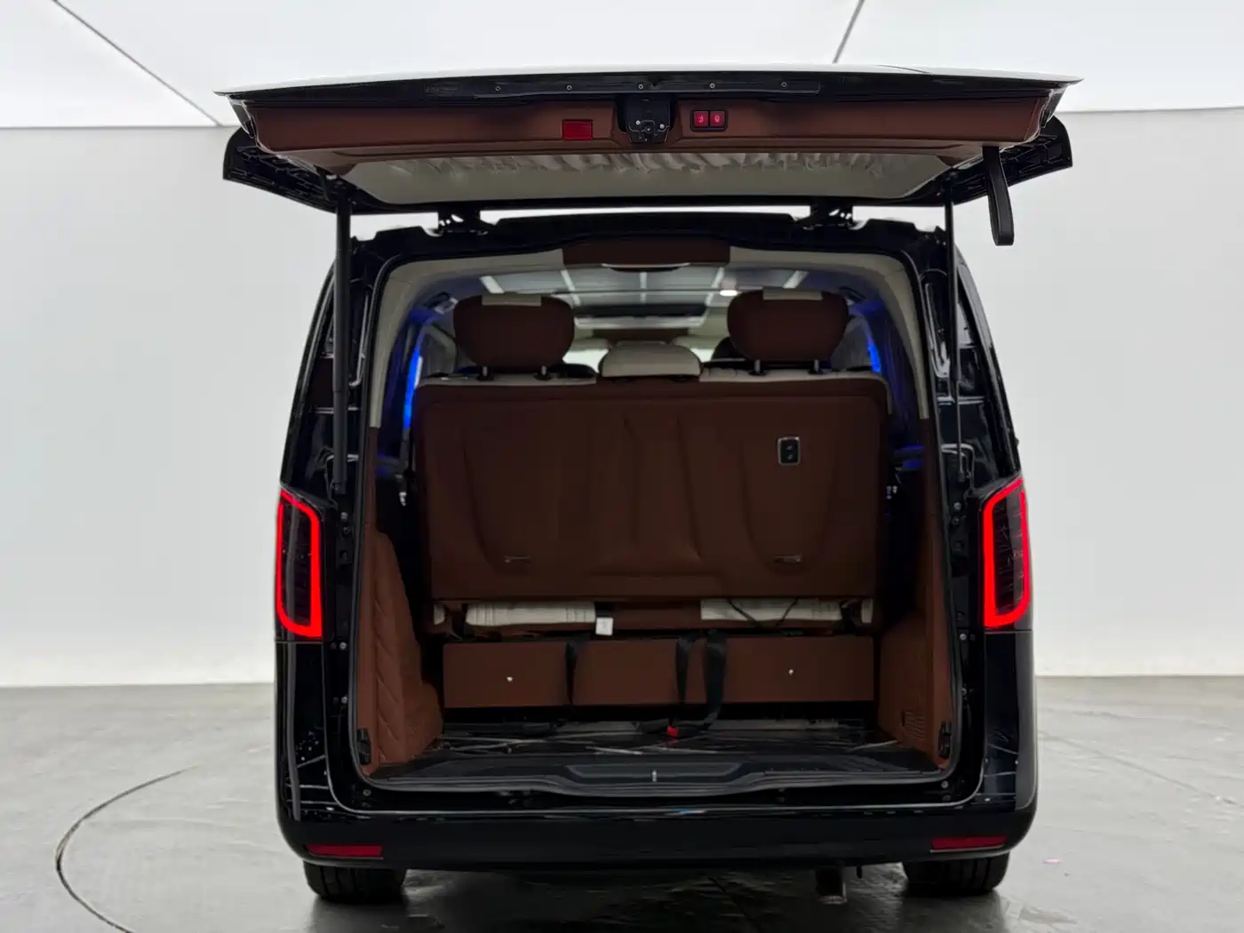 Mercedes-Benz Vito 2021 2.0T Business Edition 7-seater фото 13