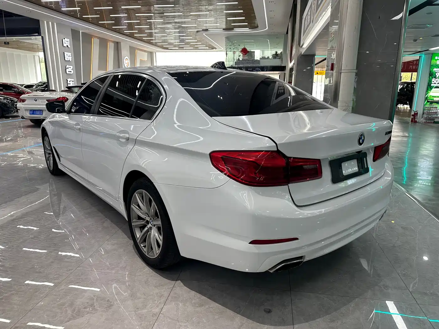 BMW 5 Series 2018 528Li Launch Special Edition фото 9