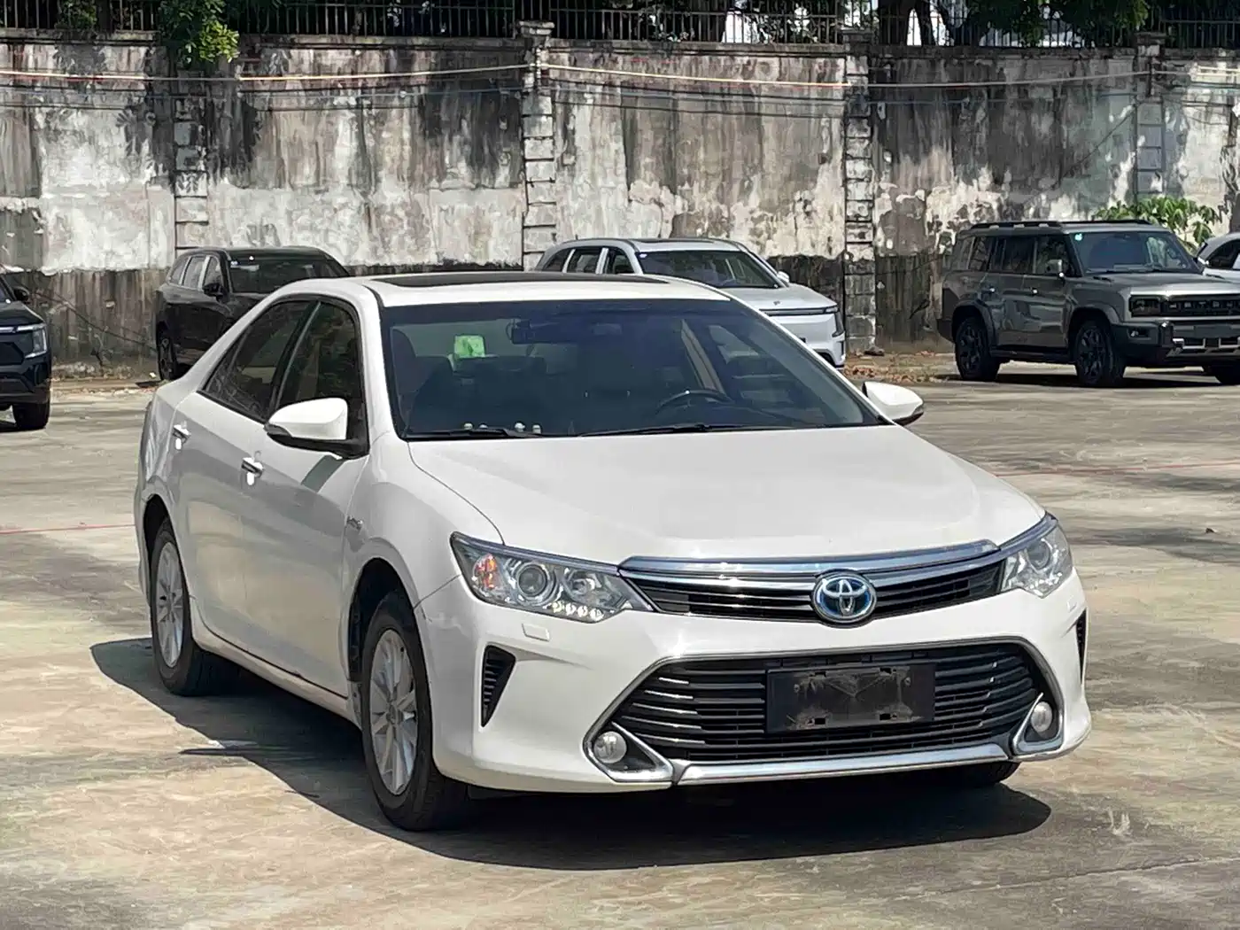 Toyota Camry 2017 2016 Hybrid 2.5HG 10th Anniversary Luxury Navigation Edition