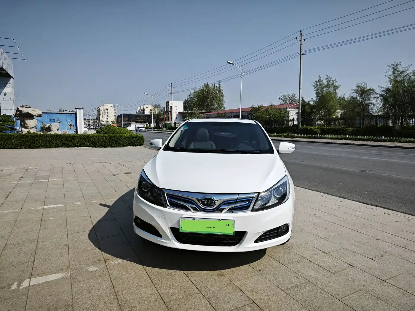 BYD E5