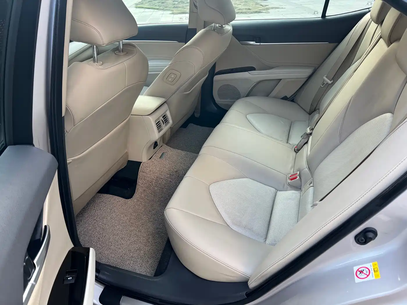 Toyota Camry 2018 2.5G Luxury Edition фото 10