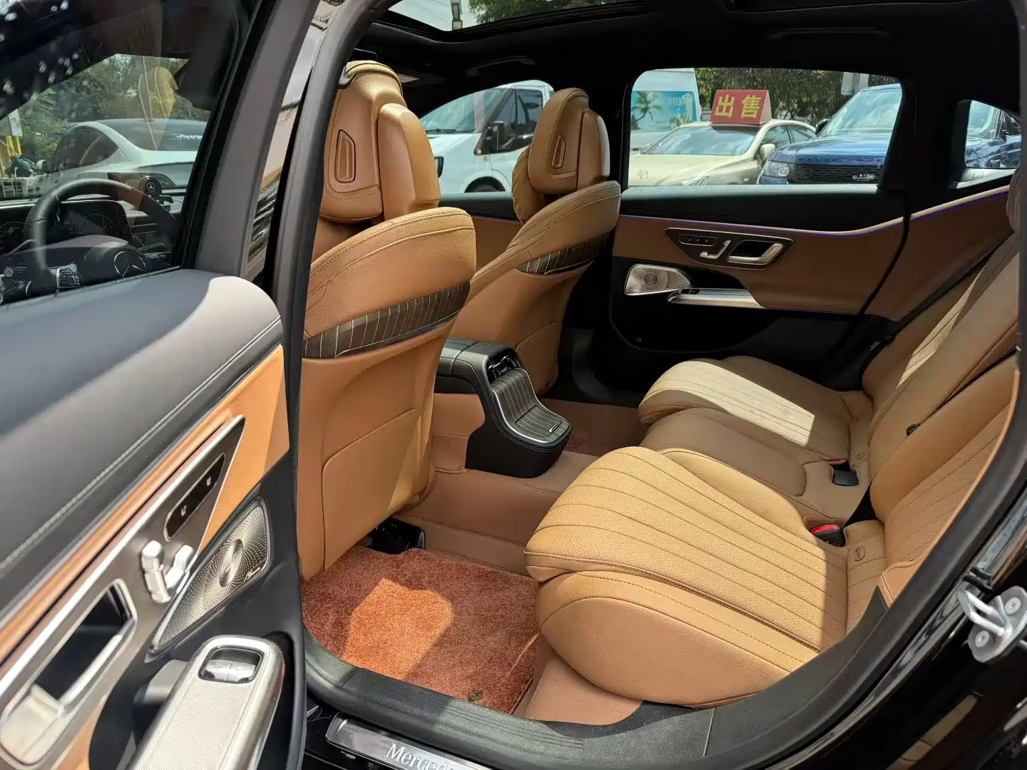Photo 5 - Mercedes-Benz E-Class