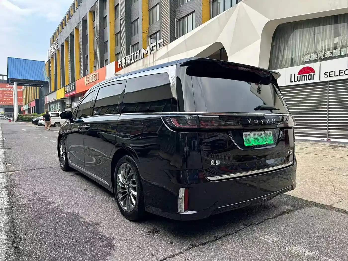 Voyah Auto Voyah Dreamer 2022 Low-carbon Dream+Smart Package фото 4