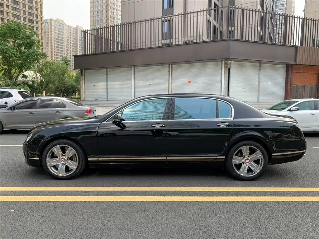 Bentley Flying Spur 2011 2010 6.0T 4-seater Version
