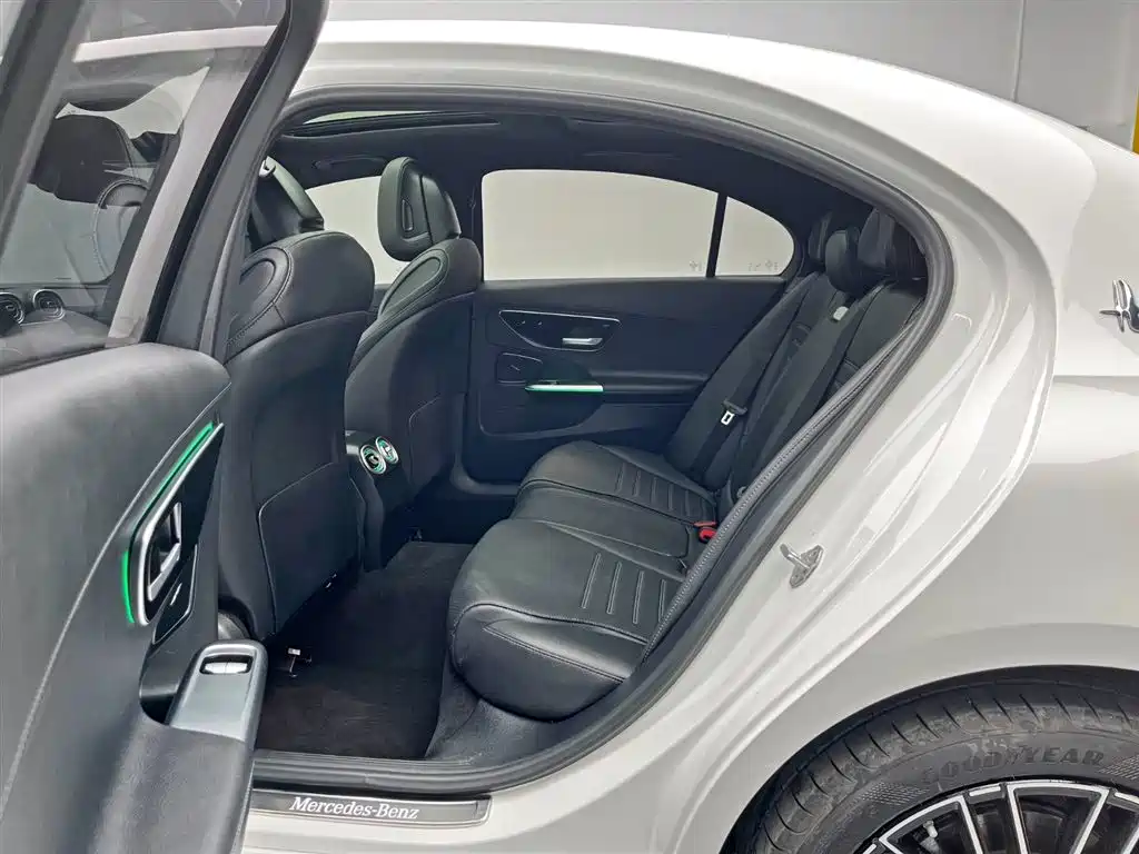 Mercedes-Benz C-Class 2023 Facelift C 260 L Sport Edition фото 16