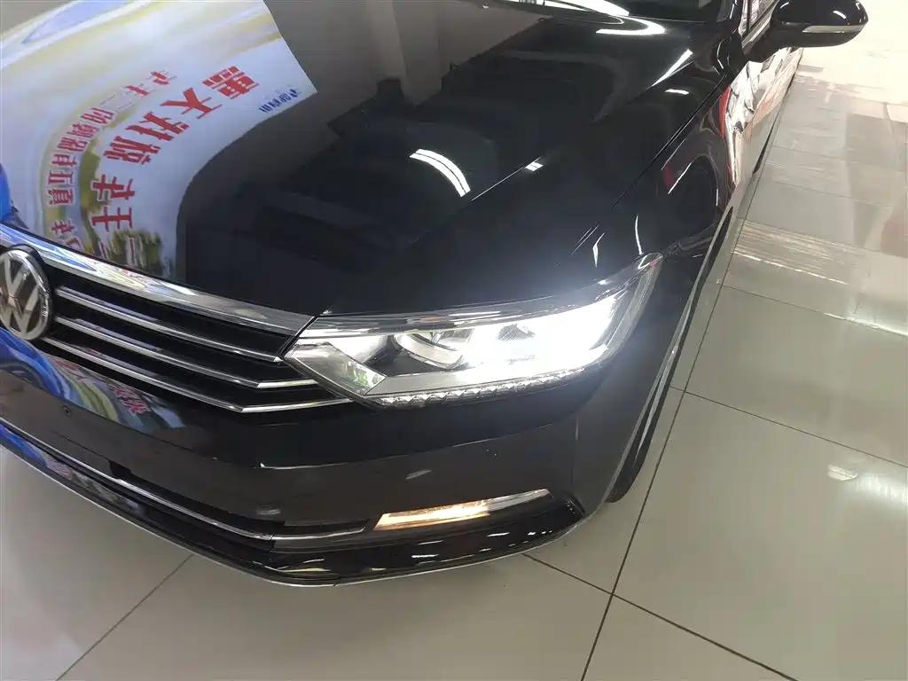 Volkswagen Magotan 2018 Facelift 330TSI DSG Luxury фото 18