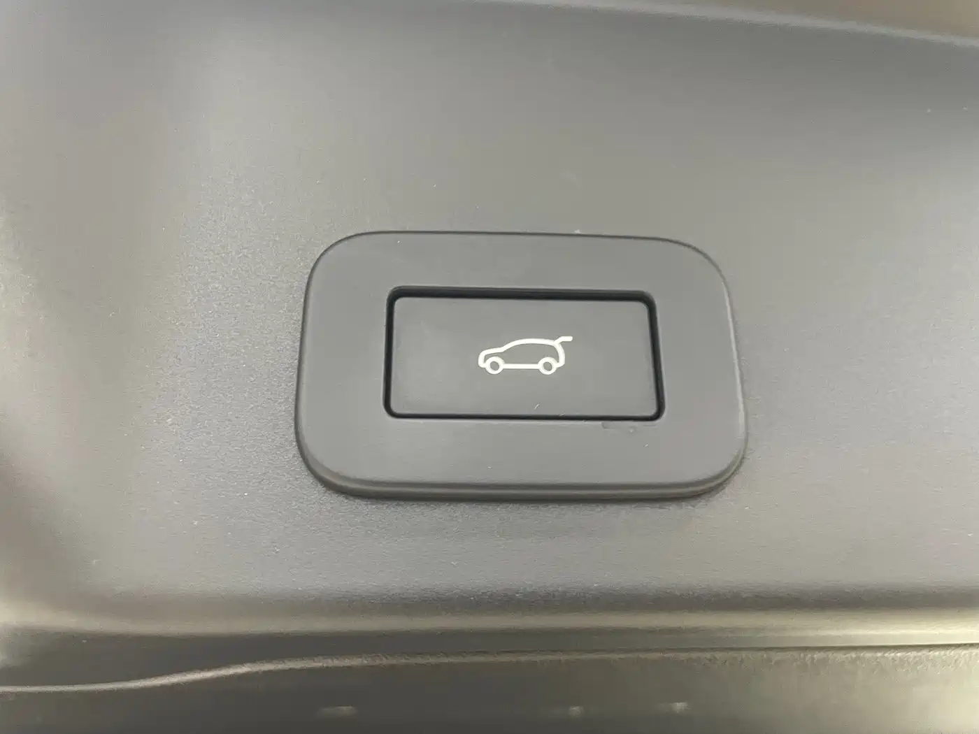 Land Rover Range Rover Evoque New Energy 2023 Range Rover Evoque L P300e Plug-in Hybrid Edition фото 20