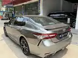 Photo 9 - Toyota Camry