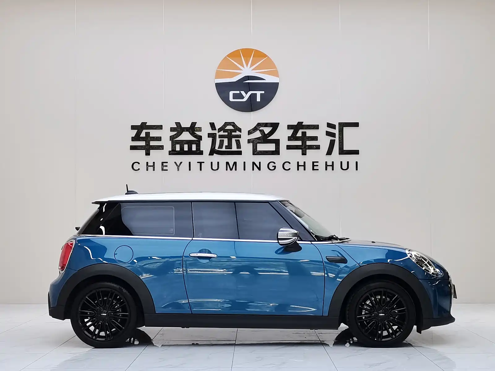 Фото 24 - MINI MINI