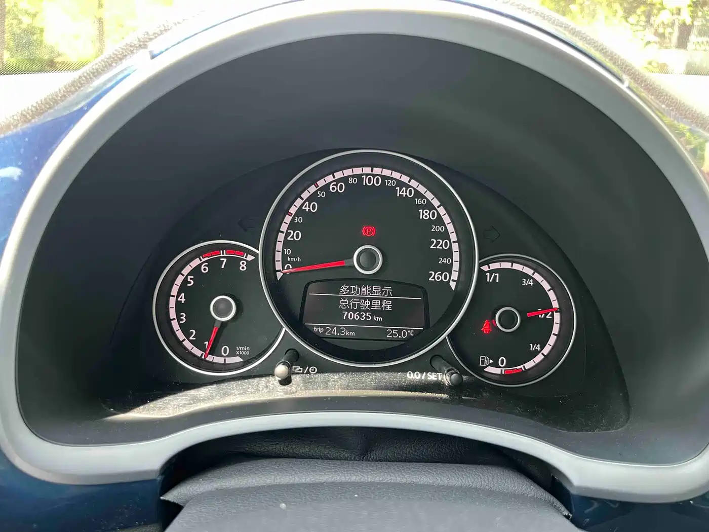 Volkswagen Beetle 2015 180TSI фото 23