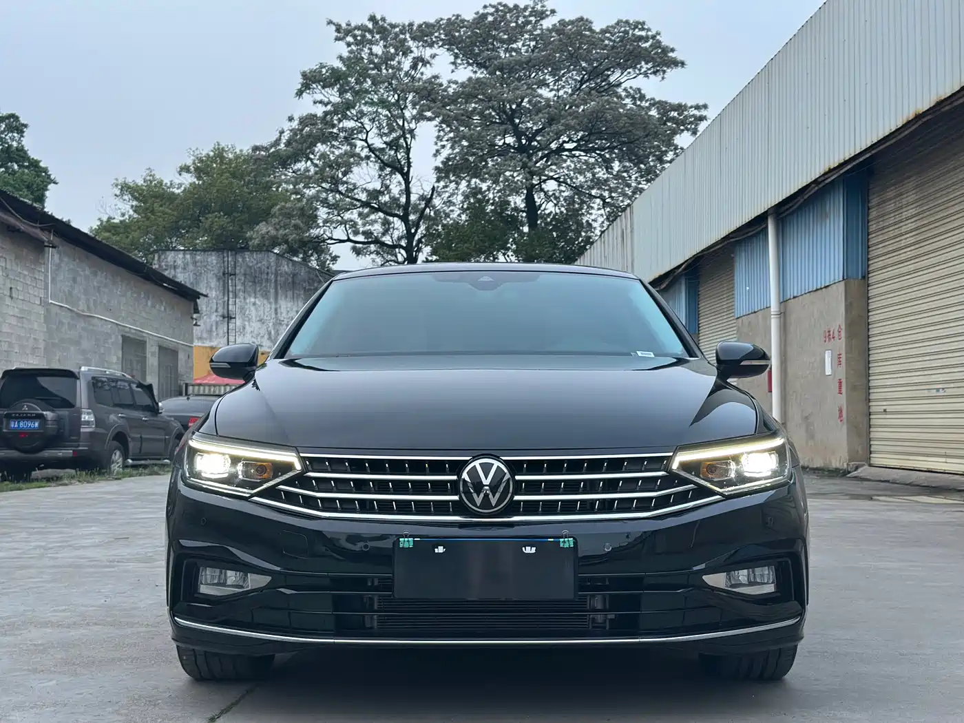 Volkswagen Magotan 2025 Facelift Public Edition 330TSI DSG Luxury фото 2