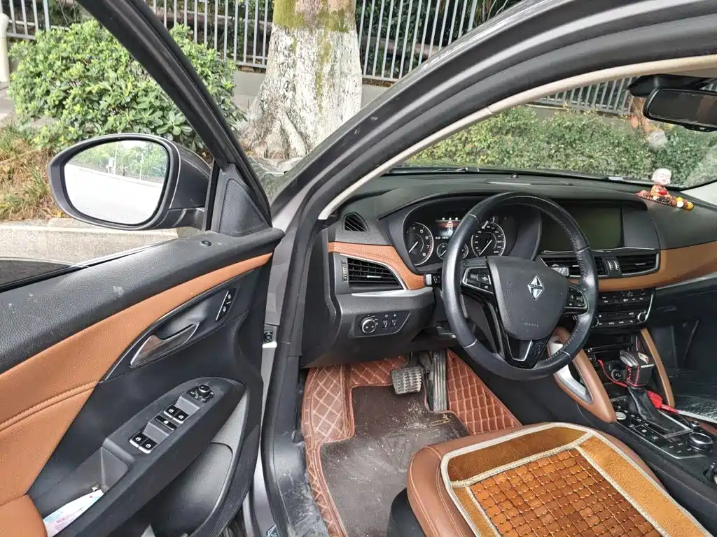 Borgward BX7 2017 2016 28T 2WD Luxury 7-seater